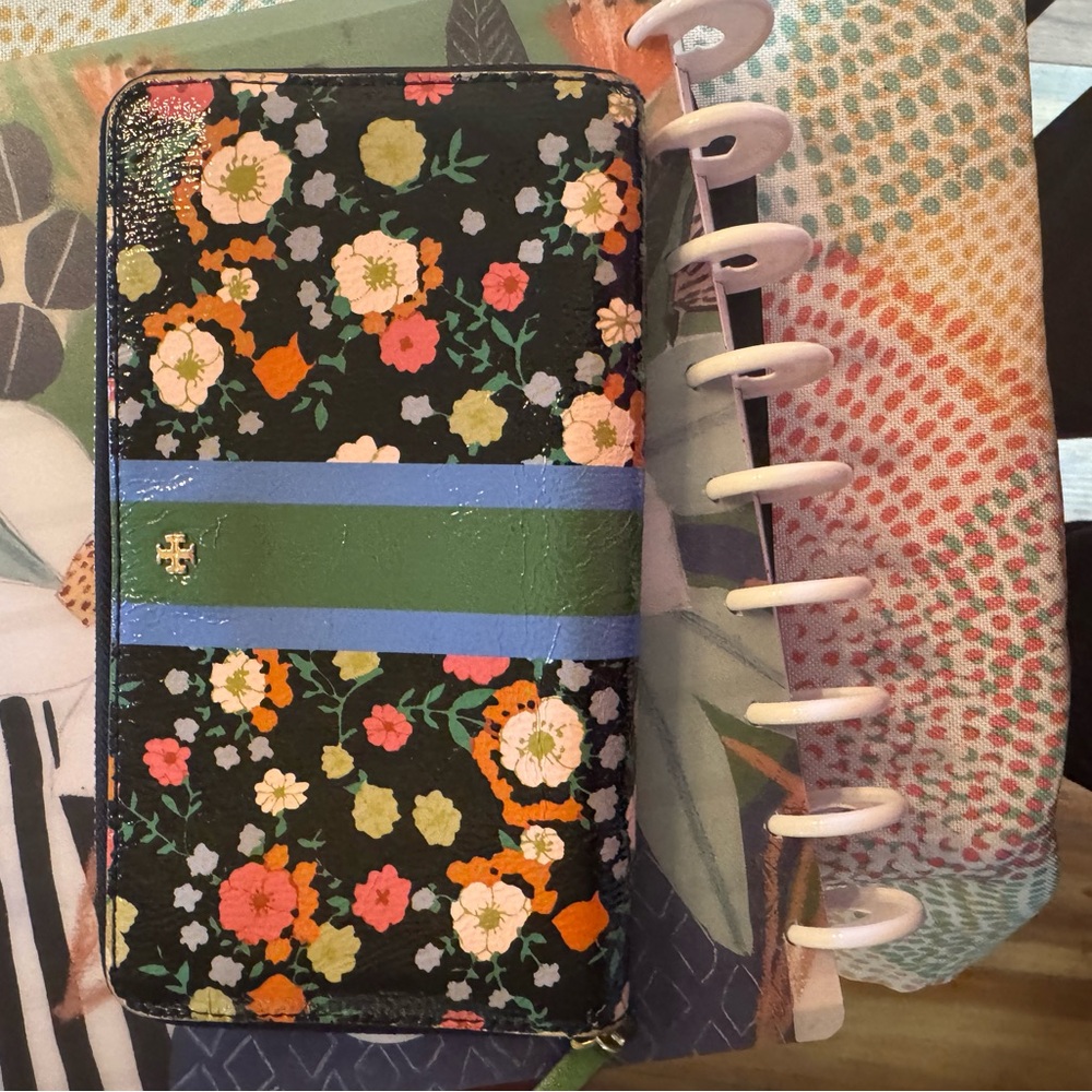 TORY BURCH Vilette Floral Zip Continental Wallet, Multicolor - Picture 9 of 12